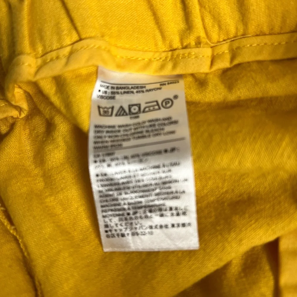 New!‎  Banana Republic 4 inch linen blend shorts
